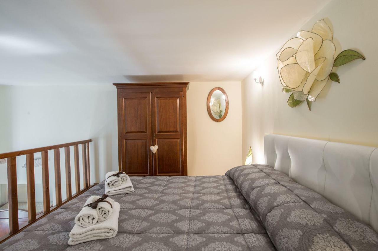 Charming Suite Cavour Heart Of Firenze Kültér fotó
