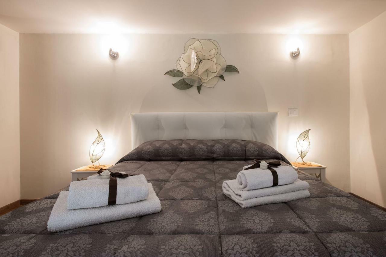 Charming Suite Cavour Heart Of Firenze Kültér fotó