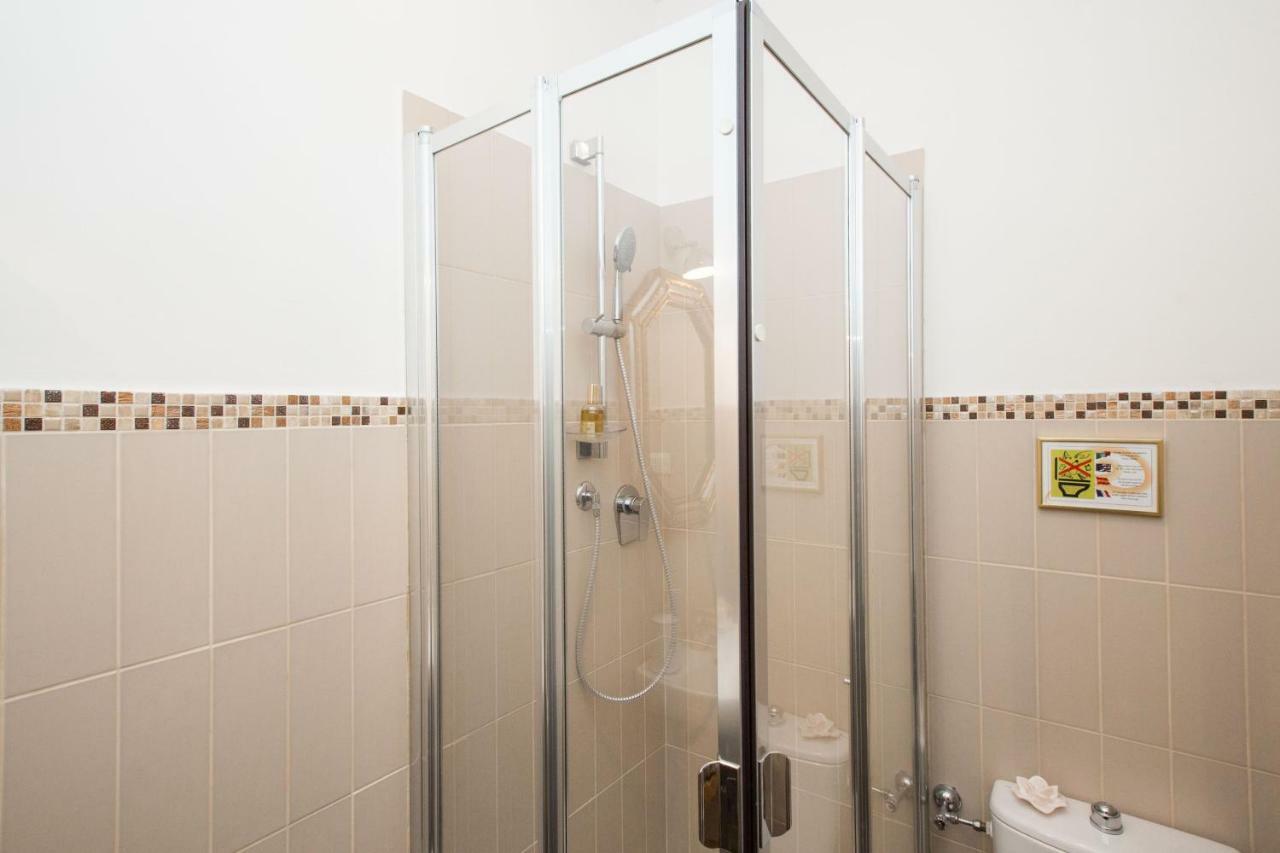 Charming Suite Cavour Heart Of Firenze Kültér fotó
